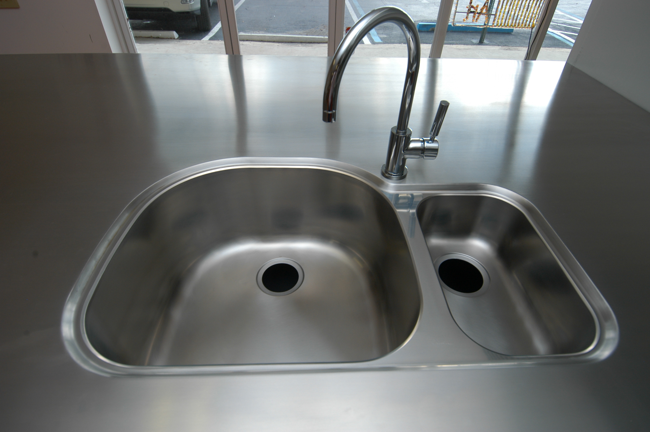 Franke sink seamlessly welded into countertop